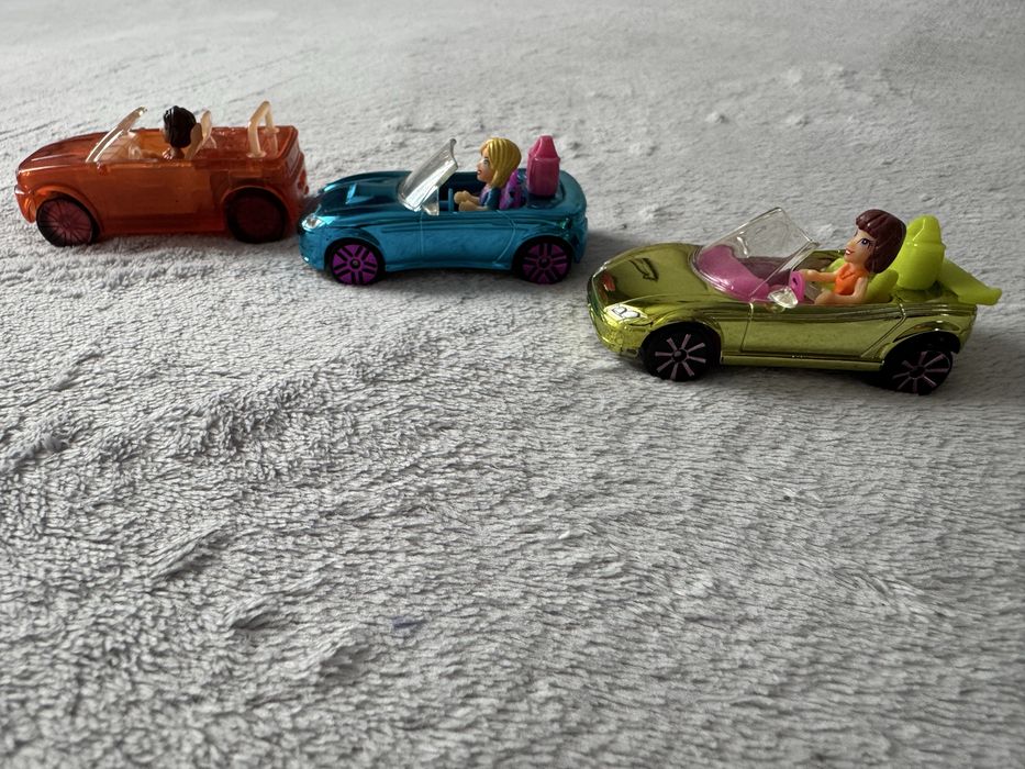 Polly Pocket mini laleczki i samochodziki 3 sztuki i mebelki