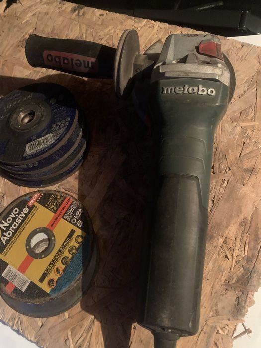 Болгарка Metabo WEV 11-125 Quick + подарунок рукавиці