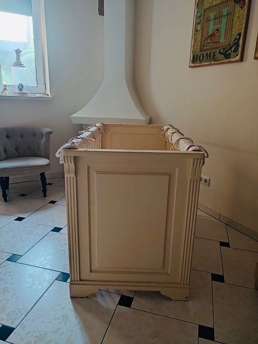 дитяче ліжечко деревʼяне