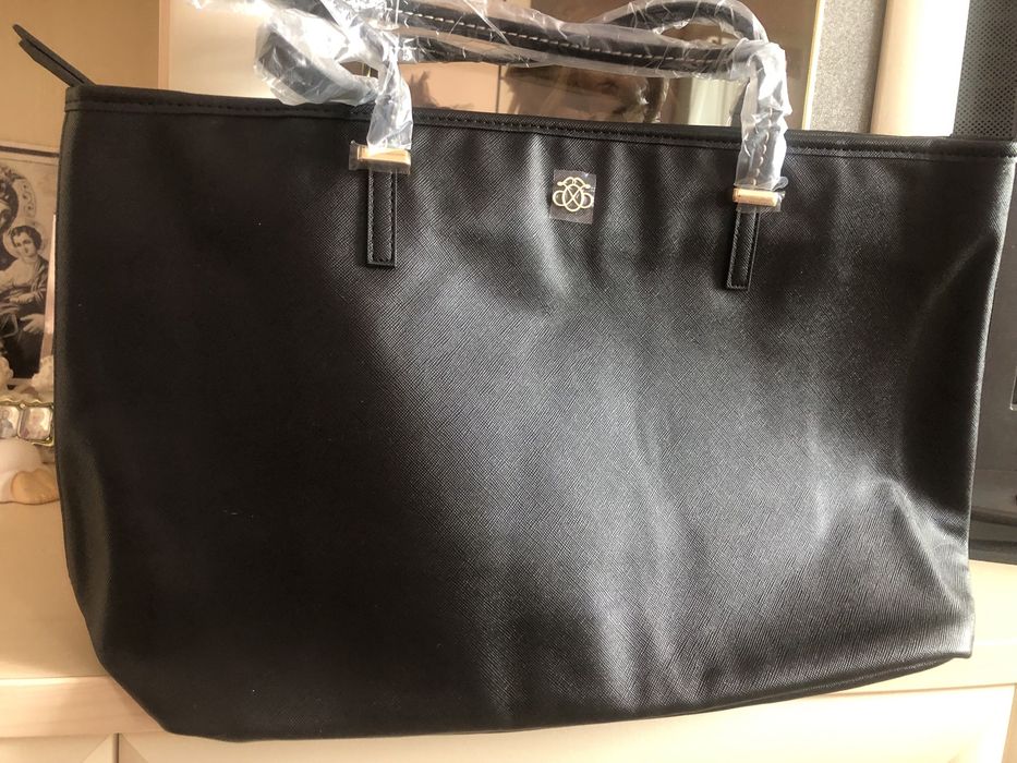 Стильна жіноча сумка кожзам чорна