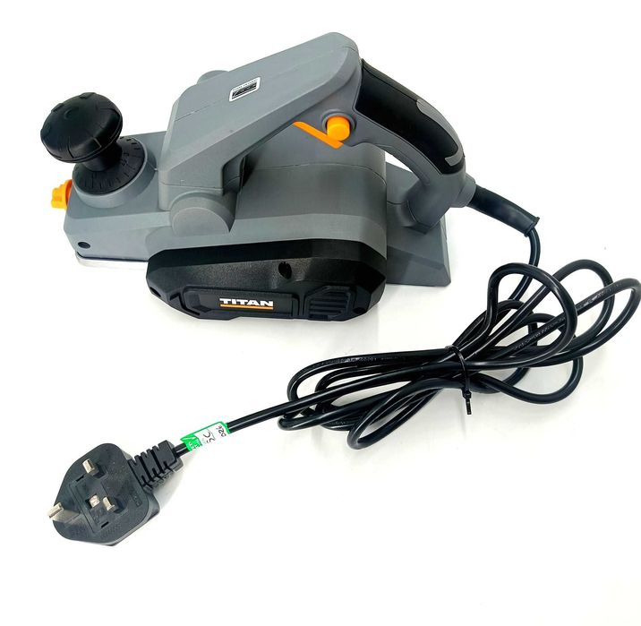 Strug elektryczny hebel titan ttb930pln 650w 82mm