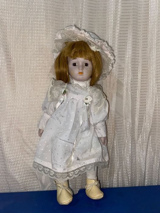 Bonecas de porcelanas