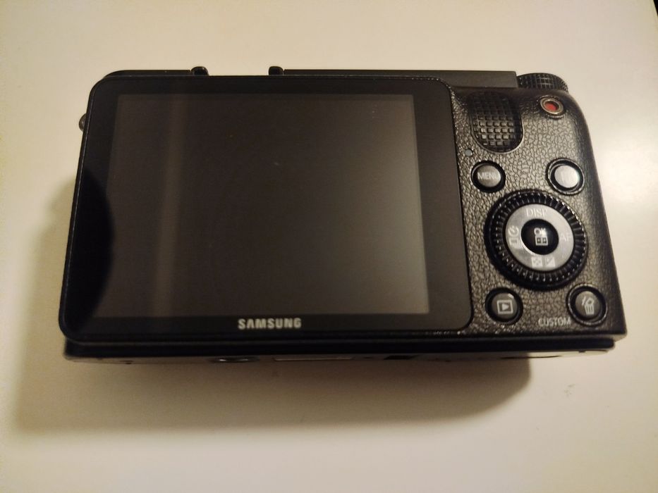 Samsung NX1000 Mirrorless Sensor APS-C