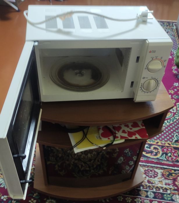 Мікрохвильова піч Gorenje