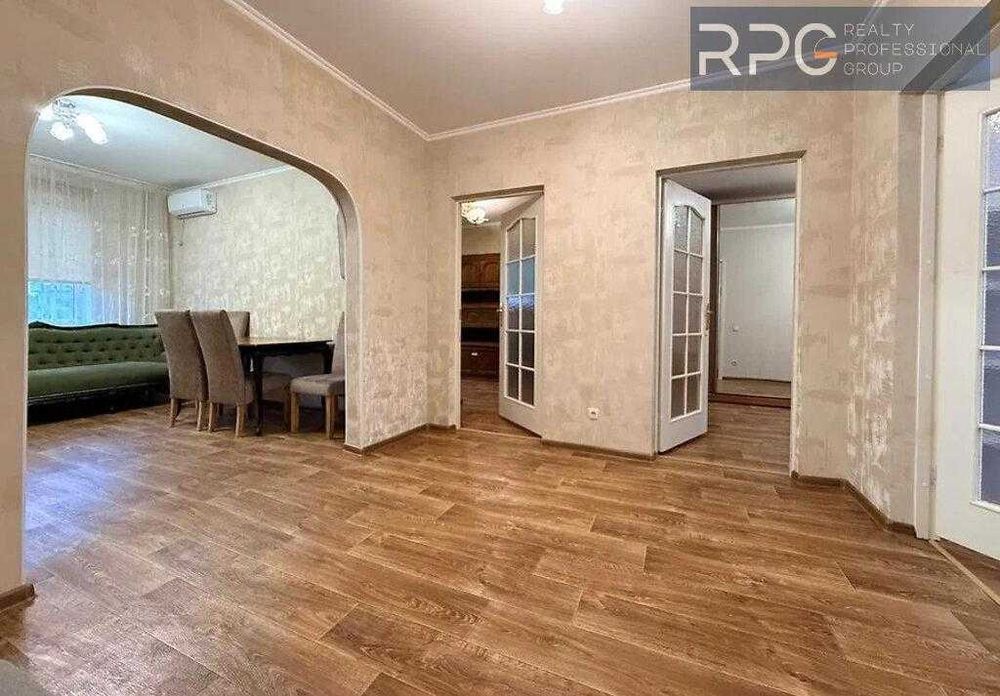 Продам квартиру Українка, Будівельників вул.