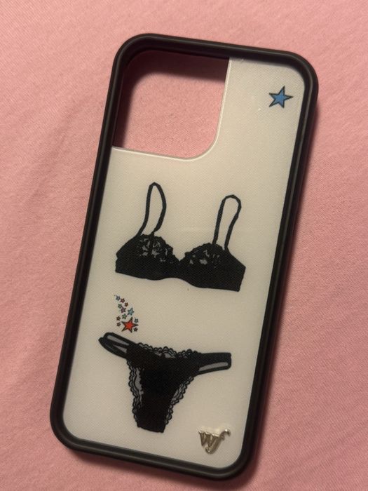 Etui case wildflower iphone 16 pro max black white