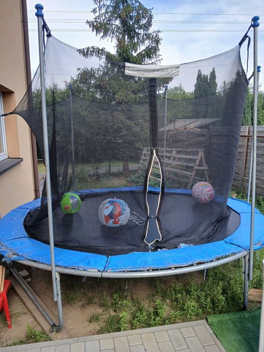 Trampolina ogrodowa