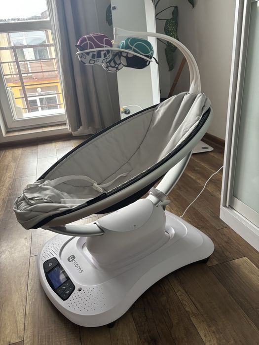 Крісло-гойдалка 4moms MamaRoo 4.0