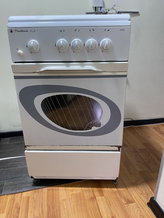 Продам газову плиту