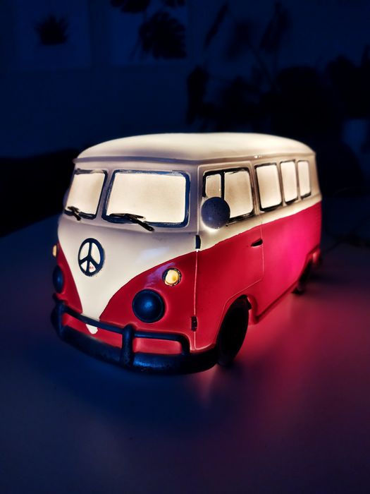 Lampka nocna Volkswagen Bus T1 Ogórek transporter Markslojd Sweden Nostalgi VW T1 Lampa stołowa unikat retro vintage classic cult bullik