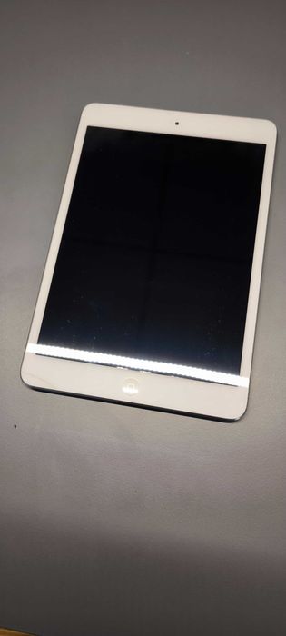 iPad Mini 1, Like New64586001386498120