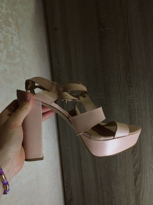 Босоніжки braska, розмір 40