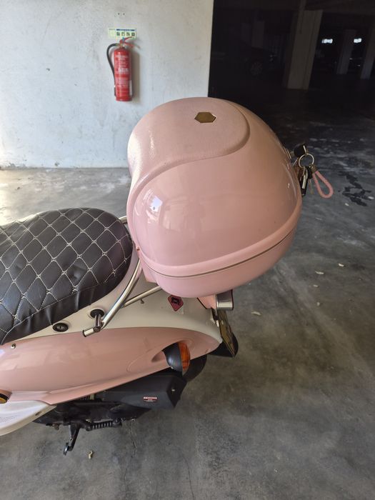 Vendo mota 50cc em bom estado