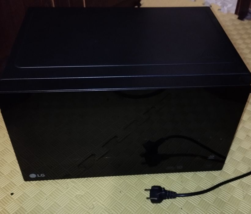 Микроволновка LG MS2595dis