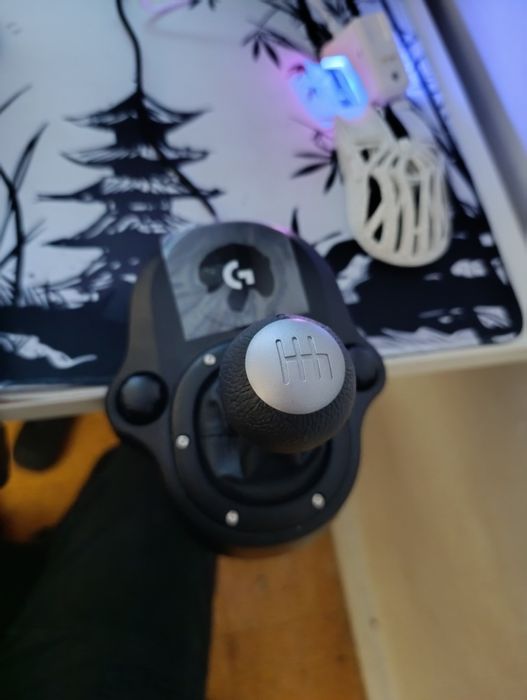 Volante Logitech G923 SE com Shift