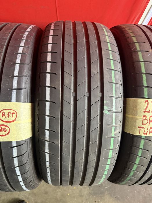 Pneus RFT 225/40/19 + 255/35/19 Bridgestone + Goodiyear Impecaveis