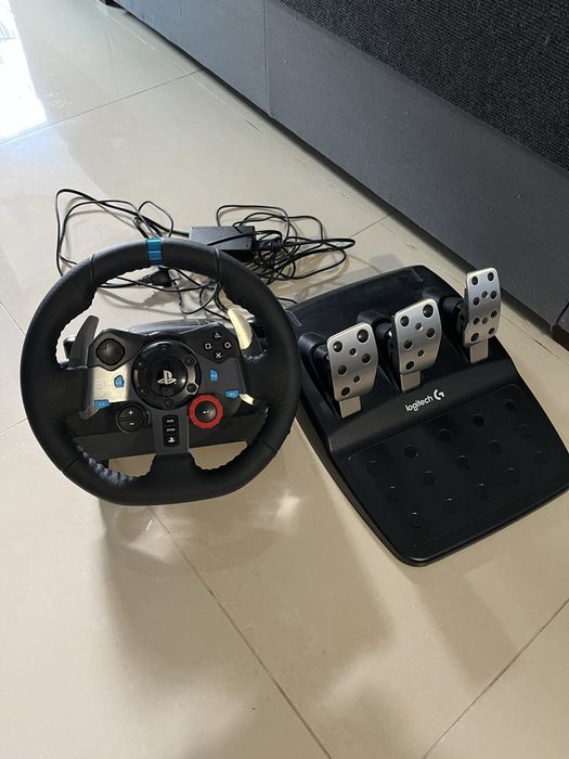 Logitech G29 Steering Wheel + Pedals64752417111427120
