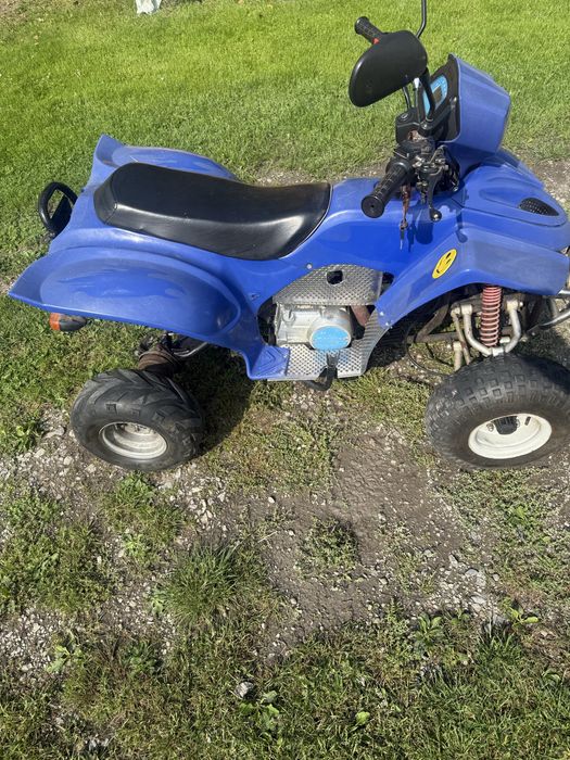 Mały niebieski quad