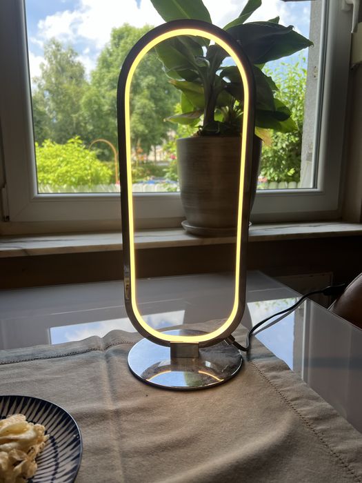 Stylowa lampa ledowa na biurko, lub dekoracyjne