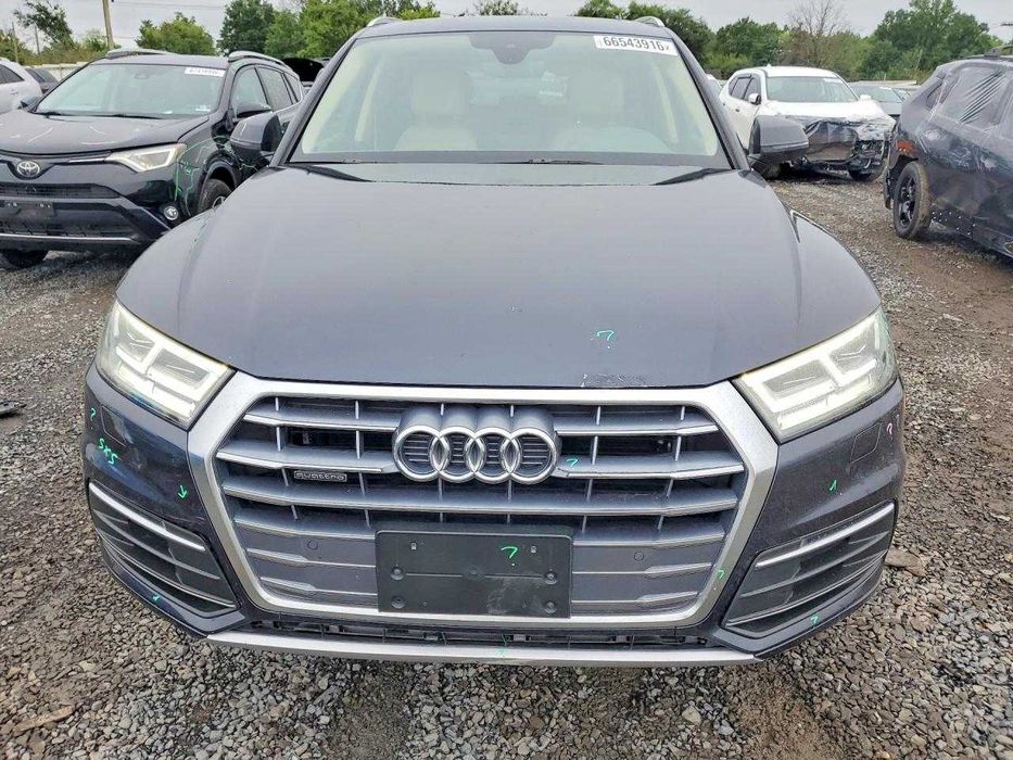 Audi Q5 2019 Premium Plus /