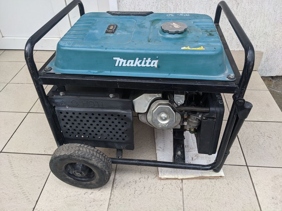 Продам генератор makita-honda