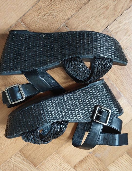 Buty damskie Buffalo ze skóry, na koturnie