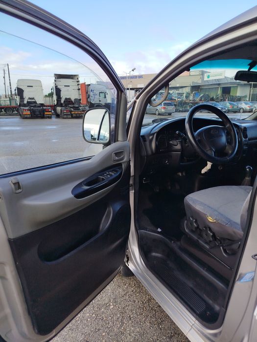 Hyundai H1 2500 turbo de 2004