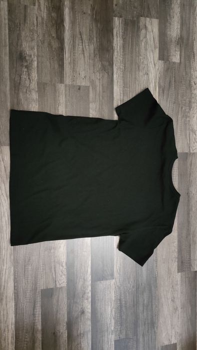 klasyczny,prosty,czarny t-shirt LACOSTE jak nowy