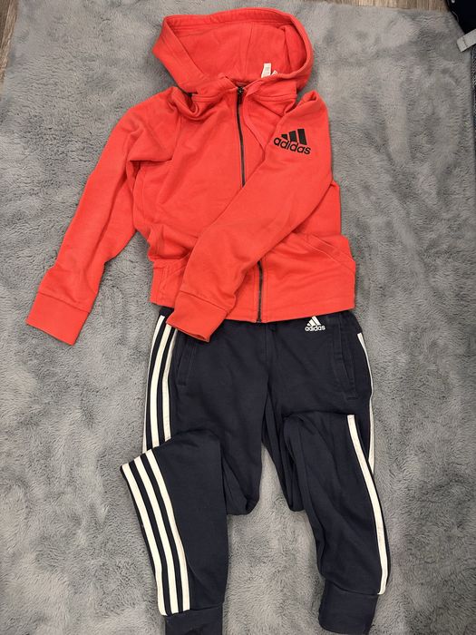 Спортивний костюм adidas