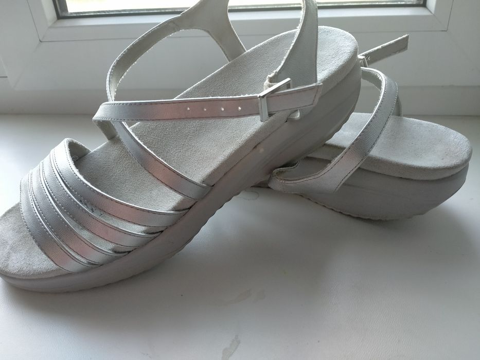 Босоножки босоніжки р 40