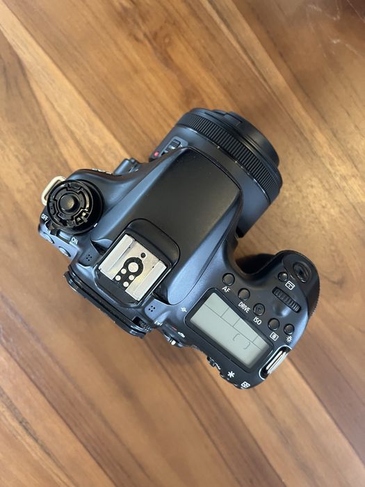 Canon 70D - Para peças (Não liga)