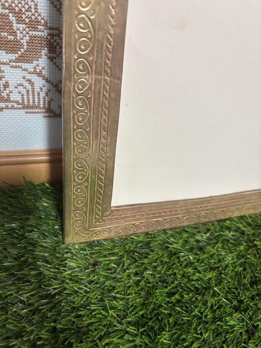 Moldura em latao