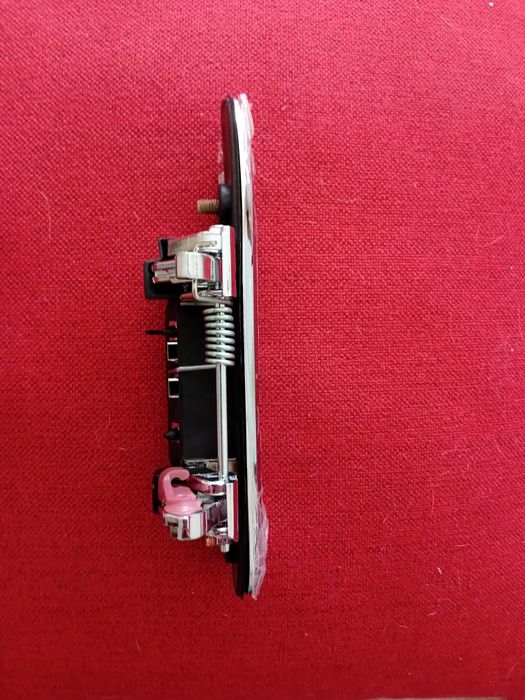 Puxador porta frente lado direito  nissan primera