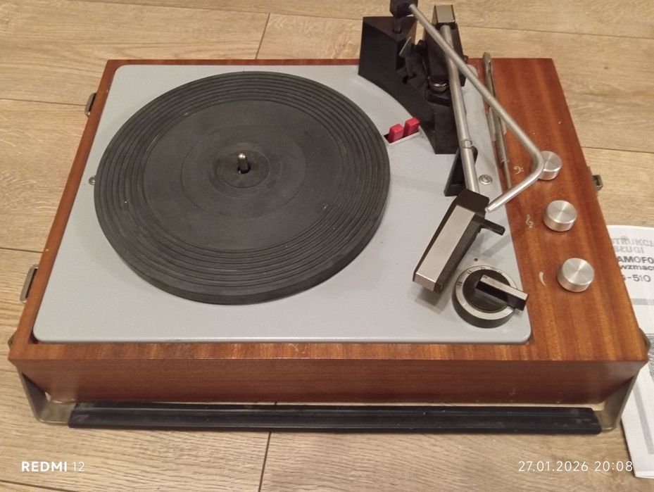 Gramofon retro UNITRA fonica WG 510 że zmieniarką płyt.
