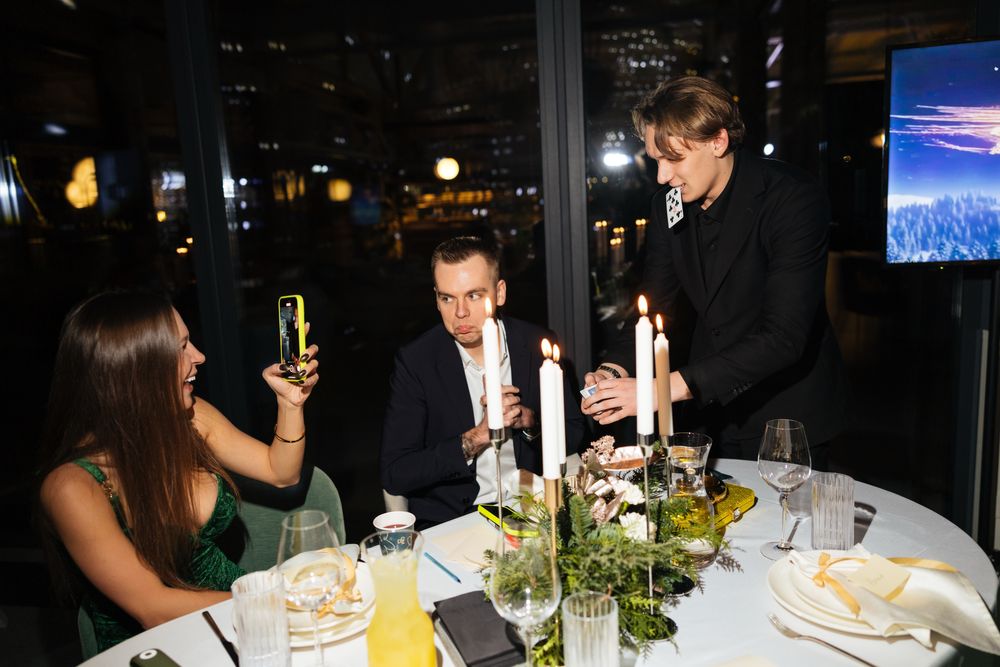 Сучасний фокусник на свято — інтерактивне шоу, яке запам’ятають