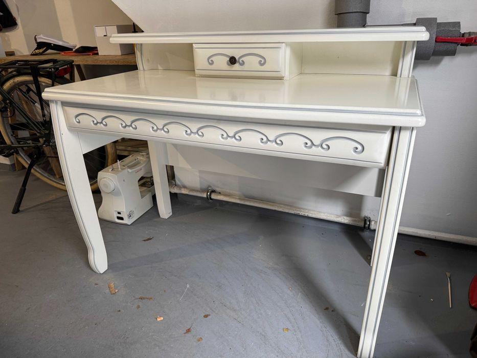 Tolaletka biała - 108x52x87 cm