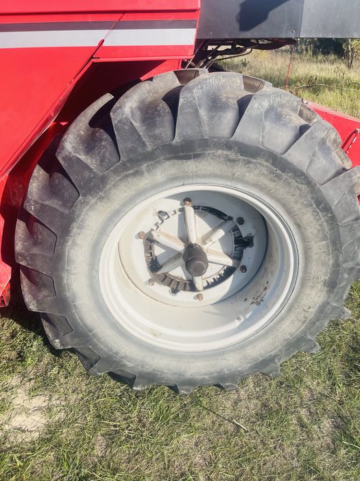 Комбайн Massey Ferguson 19