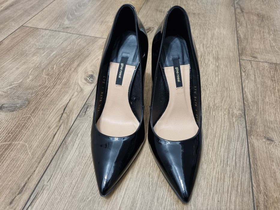 Eleganckie lakierowane czarne szpilki - Gino Rossi r. 37,5