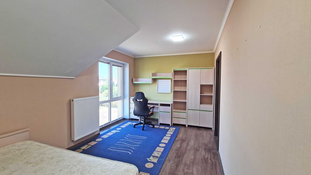 Будинок в с. Погреби  з газом і генератором з сучасним ремонтом