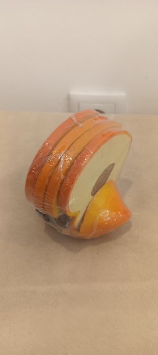 Cup bases with support.64585252763138121