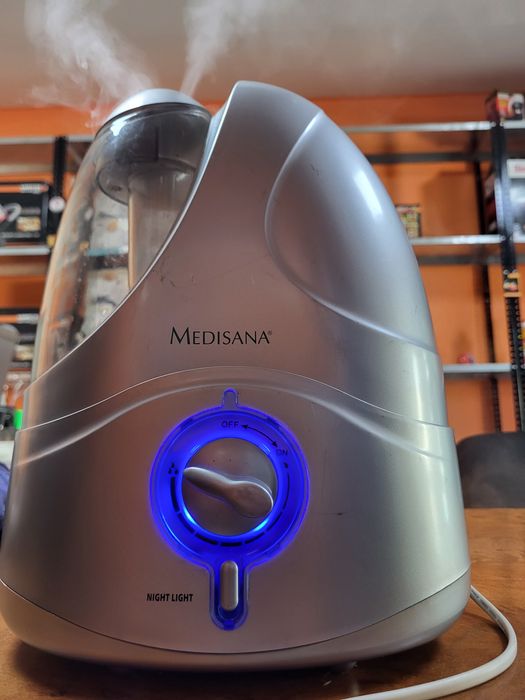 Зволожувач повітря Medisana MH-502
 UHW MH-502