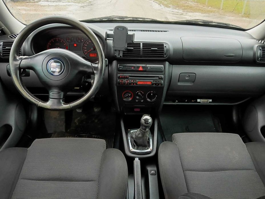 Seat Leon 2003 / 241 000 km /Kubełki/ 1.6 105KM / Klima