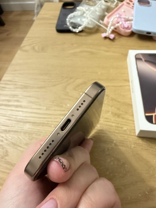 iPhone 16 Pro Max 256 GB – Pustynny Tytan | Bateria 91% | STAN JAK NOWY
