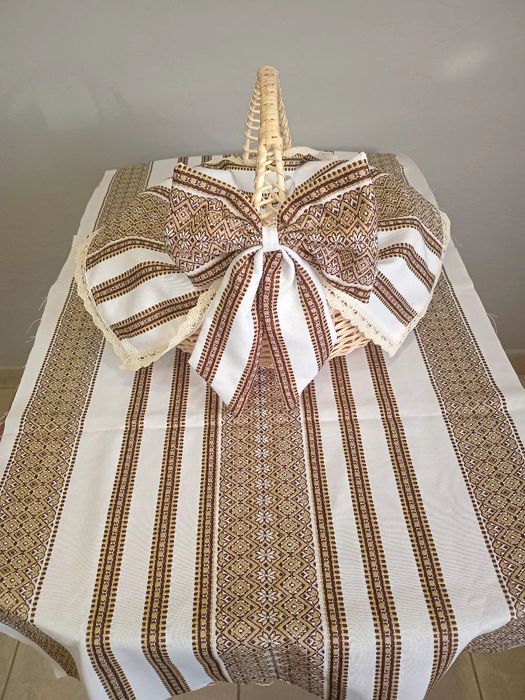 Скатертини з українським орнаменто