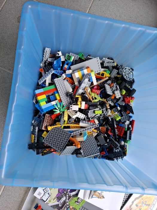Zestaw klocków lego minecraft  i inne  figurki