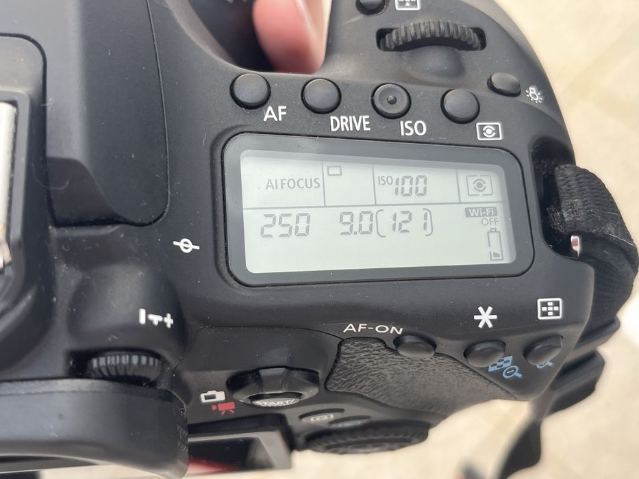 Canon EOS 80D + lente canon efs 18-135mm