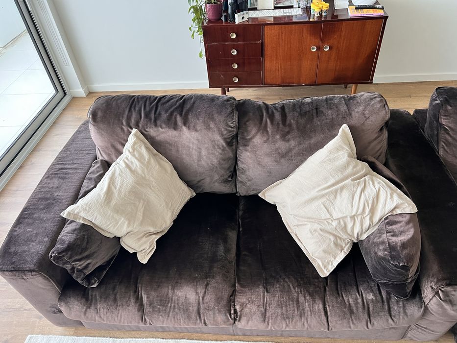 Sofá Castanho de 2/3 lugares