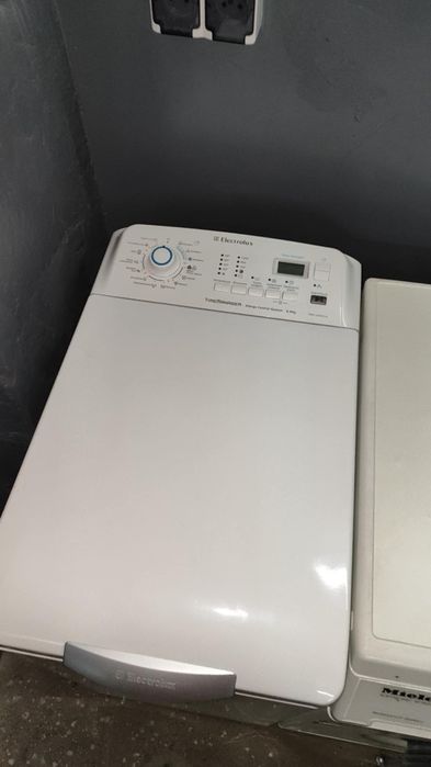 Pralka Electrolux wąska 40 cm sprawna