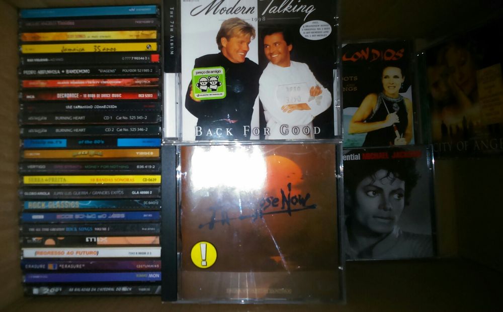 Various Music CDs. Compilations.425725761307299841