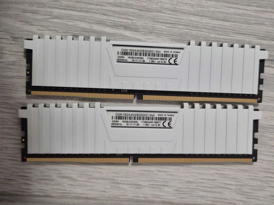 пам'ять DDR4 16GB (2x8) 3000MHz CL15 Corsair Vengeance White. TradeIN
